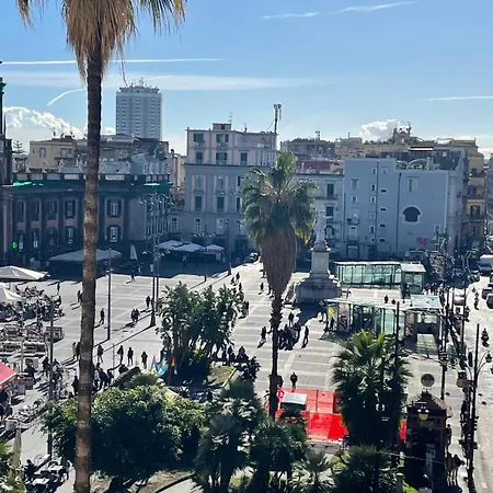 Syrenhouse ホームステイ ナポリ