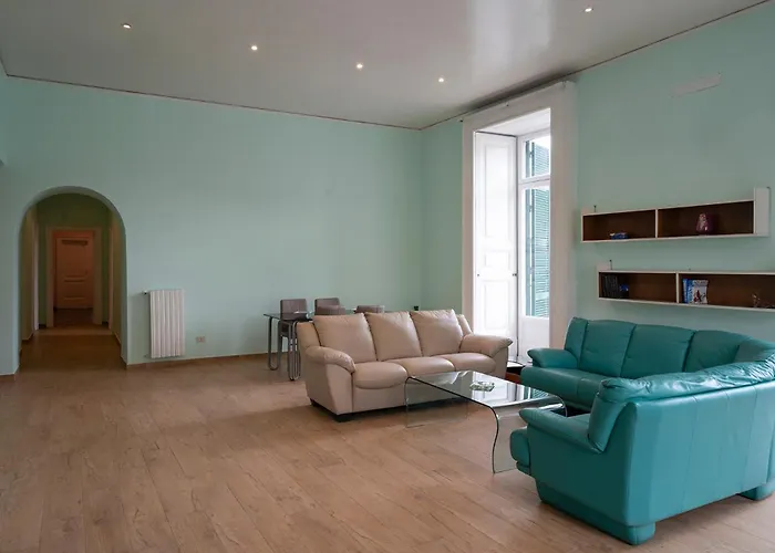 Syrenhouse * 那不勒斯